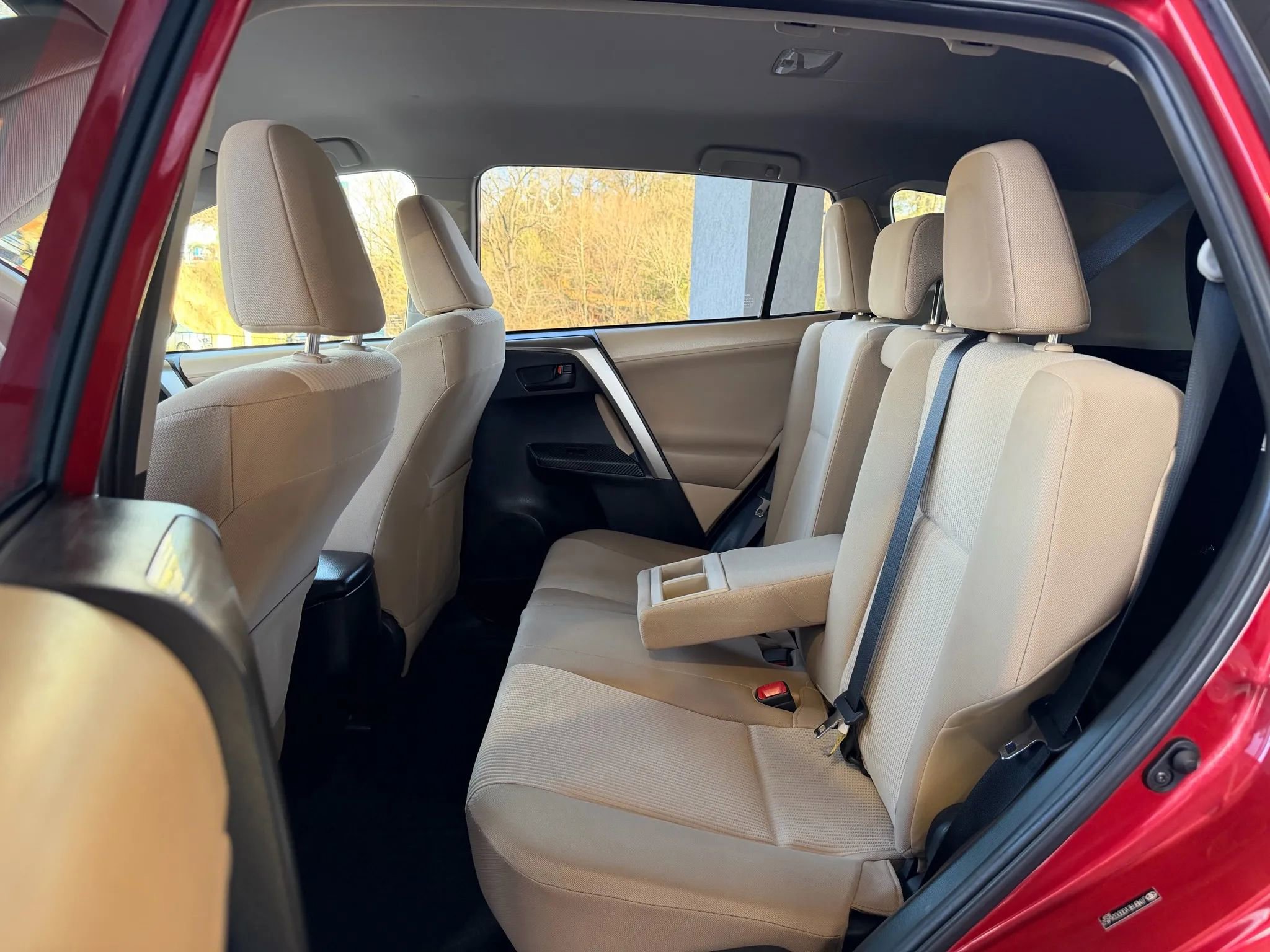 Used 2013 Toyota RAV4 LE image 20