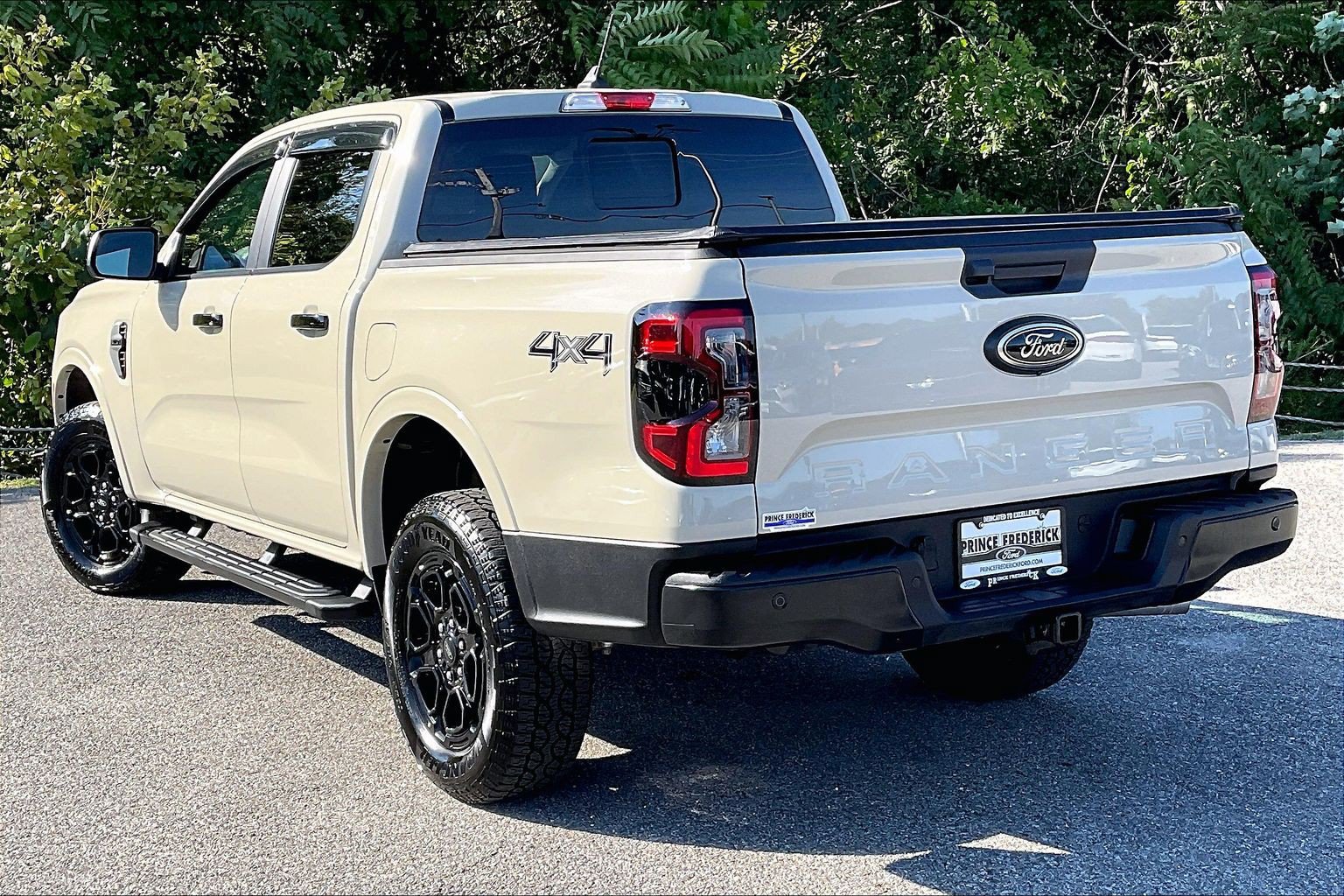 Certified 2025 Ford Ranger XLT w/ Black Appearance Package AWD/4WD image 12