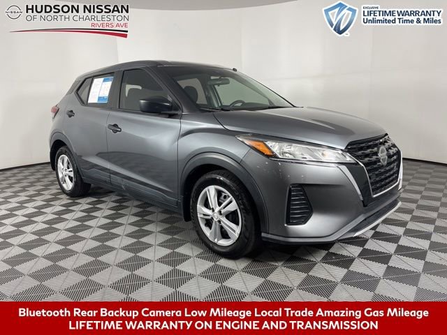 Used 2021 Nissan Kicks S image 1