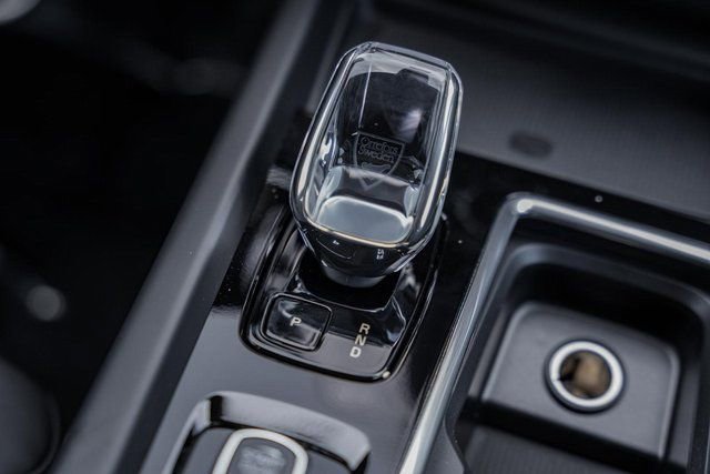New 2026 Volvo XC60 B5 Plus w/ Protection Package Premier image 25