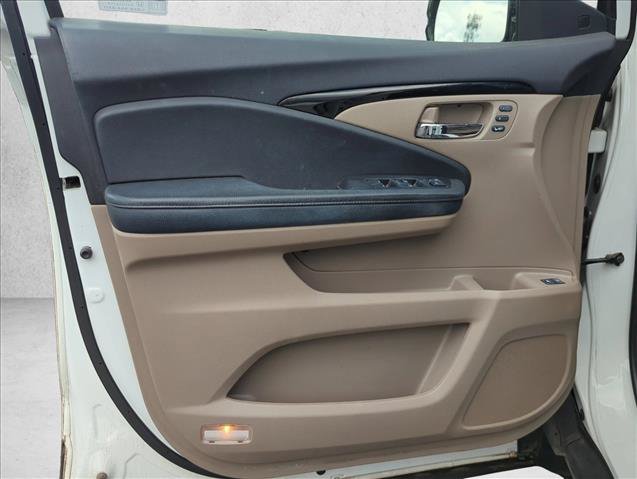 Used 2020 Honda Pilot Touring image 11