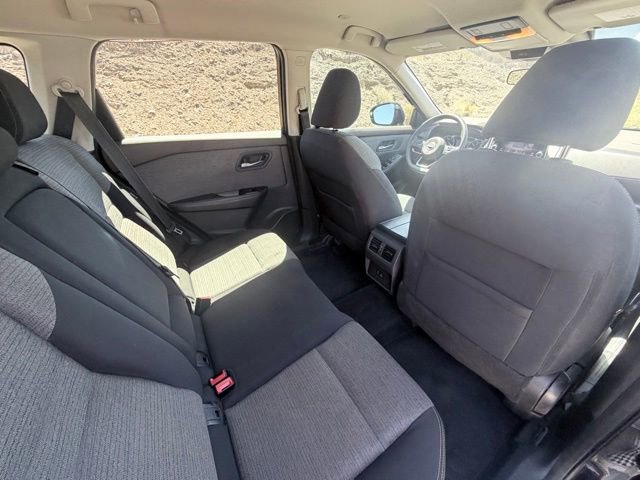 Used 2022 Nissan Rogue SV FWD image 29