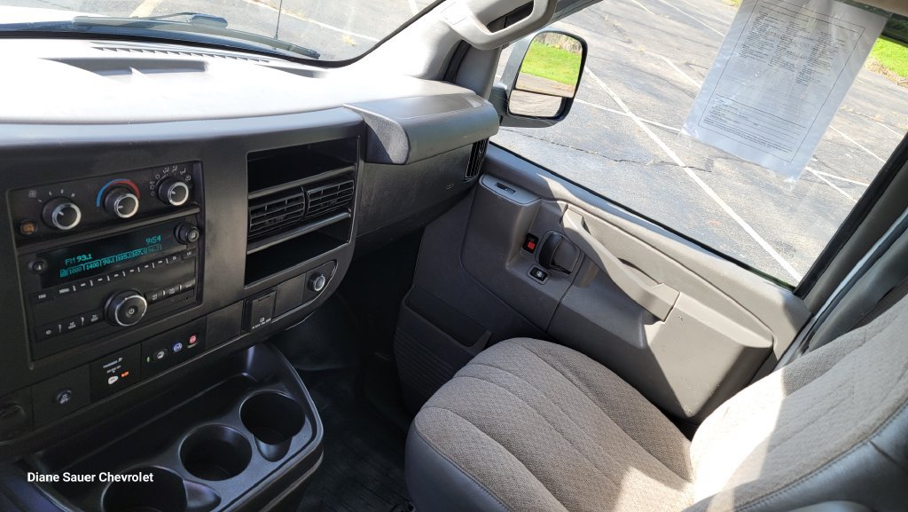 Used 2021 Chevrolet Express 2500 w/ Driver Convenience Package RWD image 23