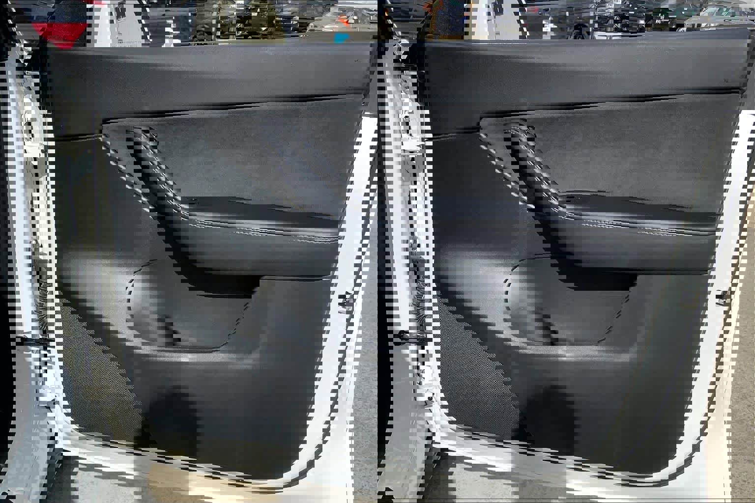 Used 2021 Tesla Model Y Long Range image 25