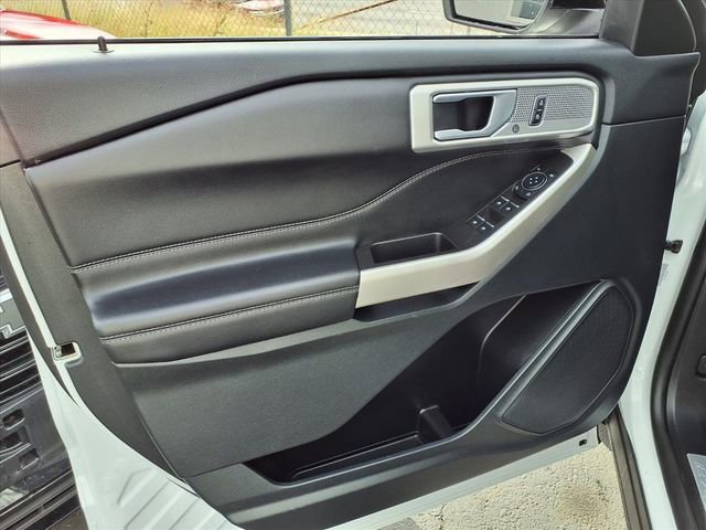 Used 2023 Ford Explorer Limited image 11