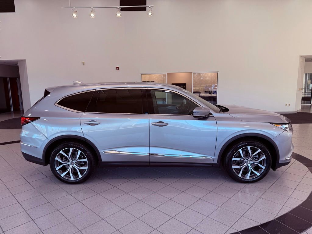 Used 2023 Acura MDX FWD w/ Technology Package image 16