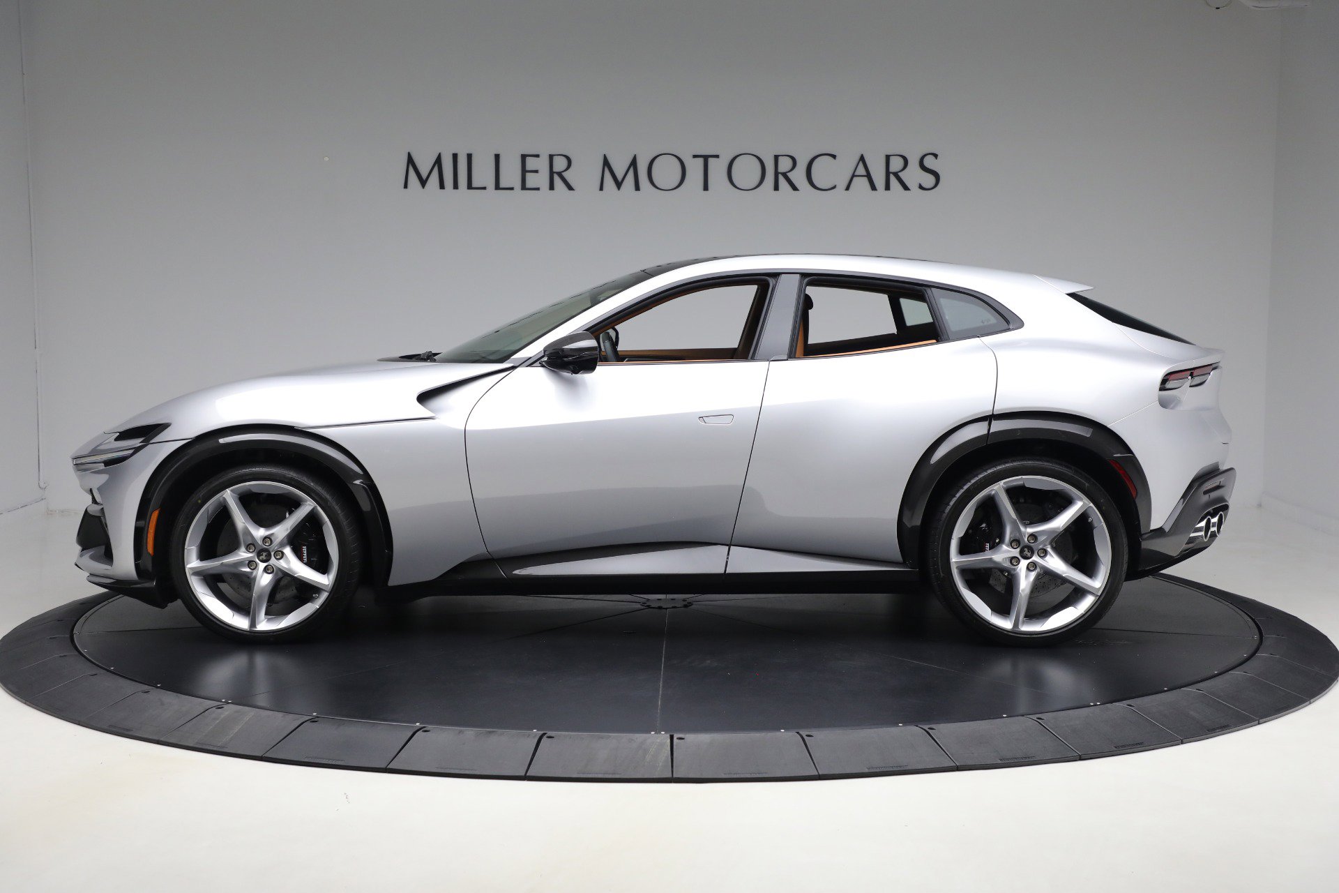 Certified 2024 Ferrari Purosangue image 4