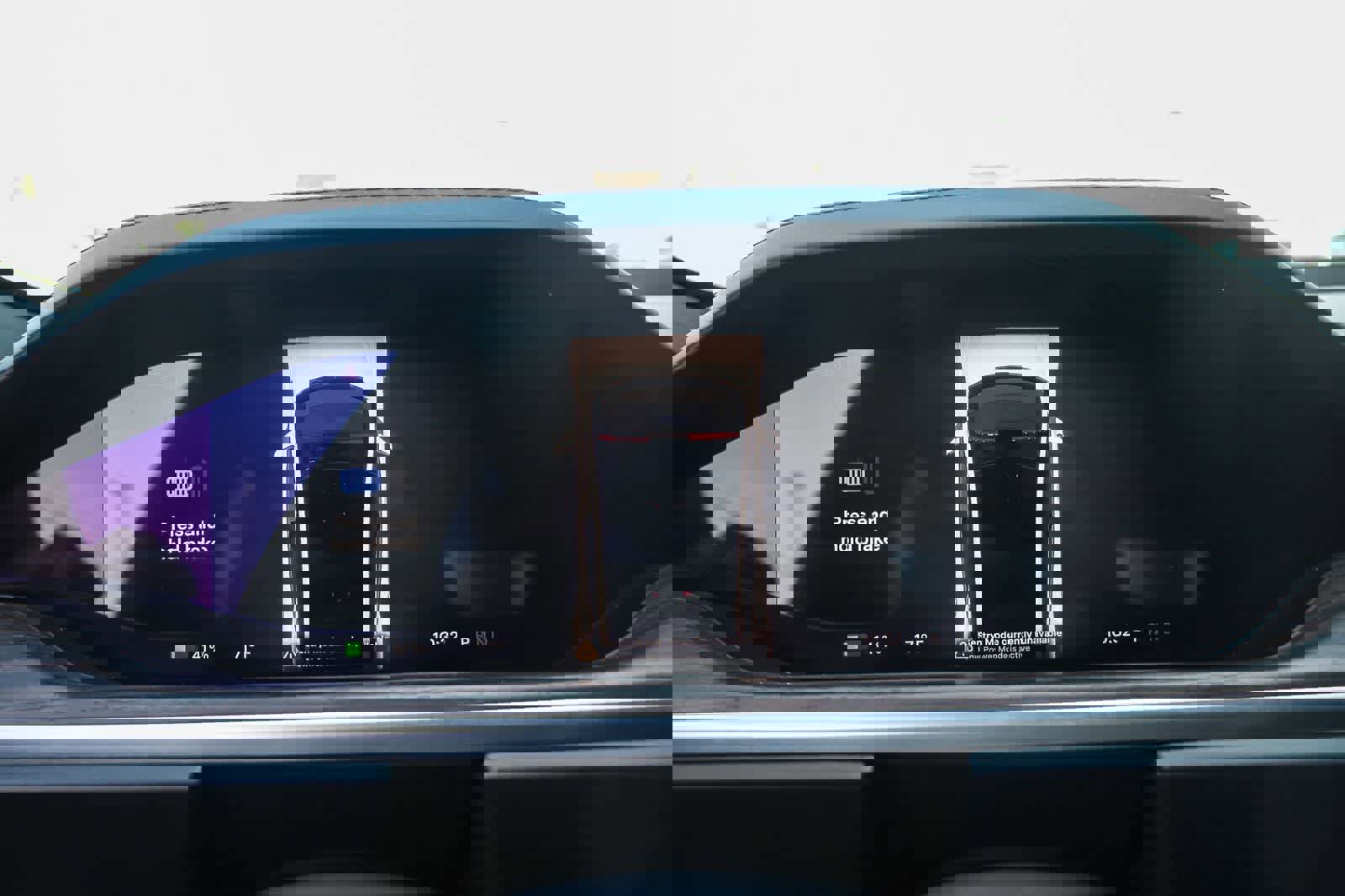 Used 2022 Tesla Model S image 23