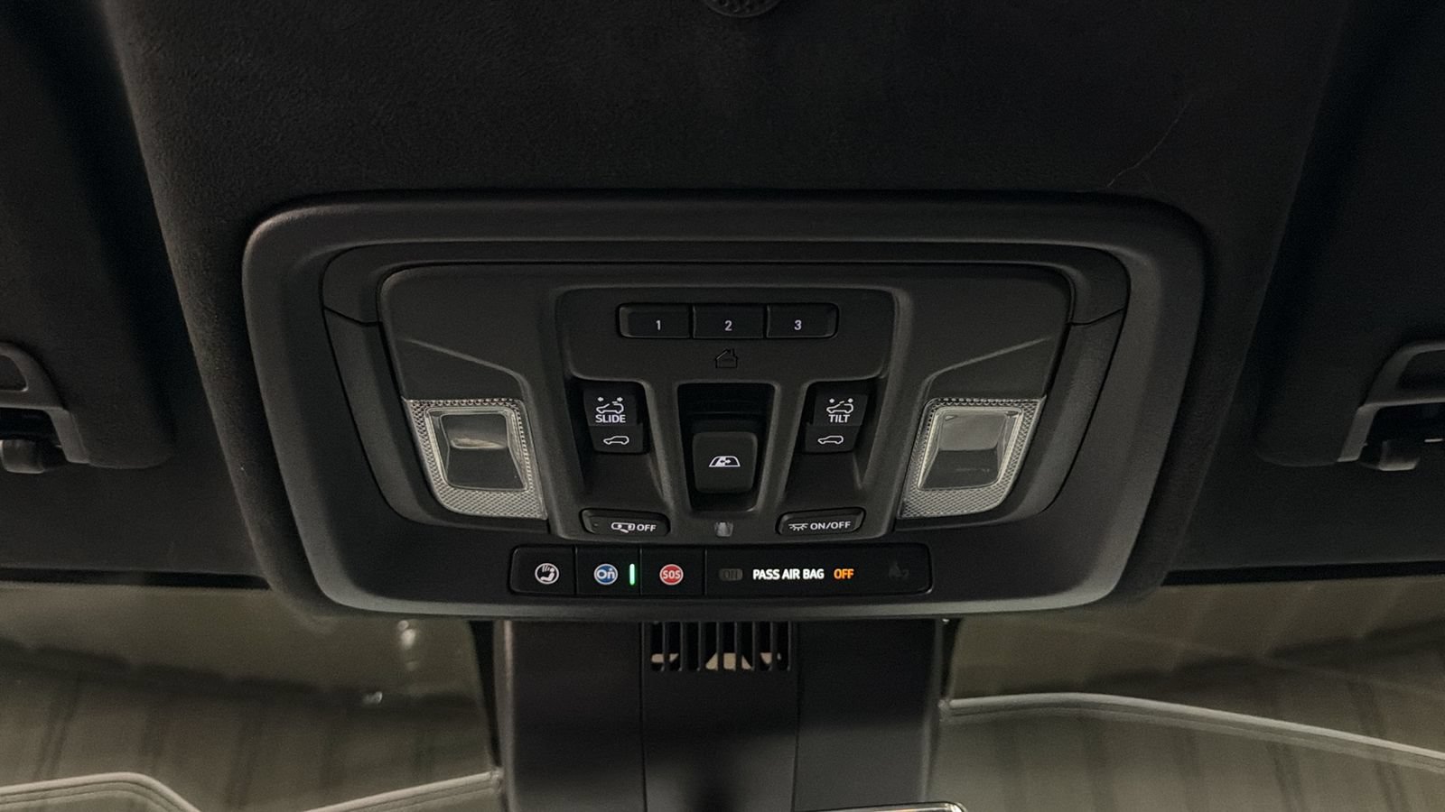 Used 2025 GMC Sierra 2500 AT4X AWD/4WD image 36