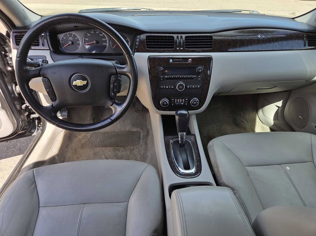 Used 2012 Chevrolet Impala LTZ image 12