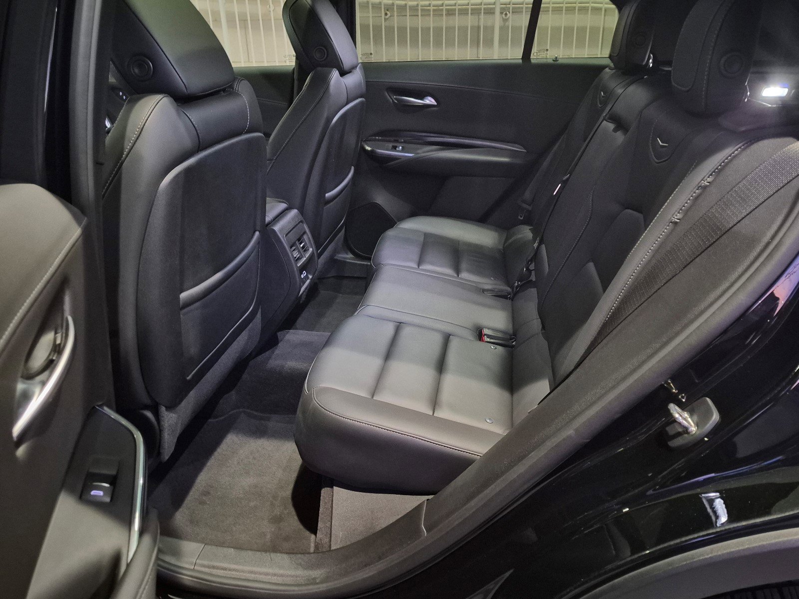 Certified 2023 Cadillac XT4 Luxury w/ Cold Weather Package image 23