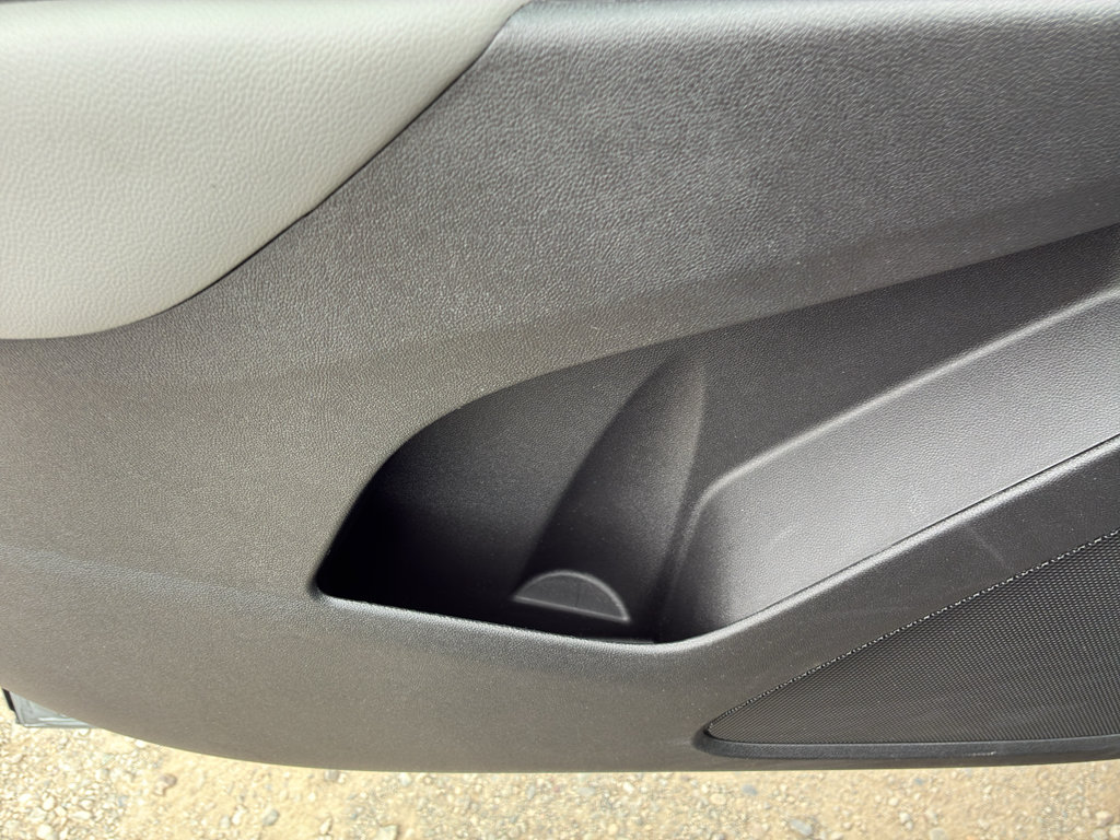 Used 2024 Chevrolet Equinox LS w/ LS Convenience Package FWD image 11