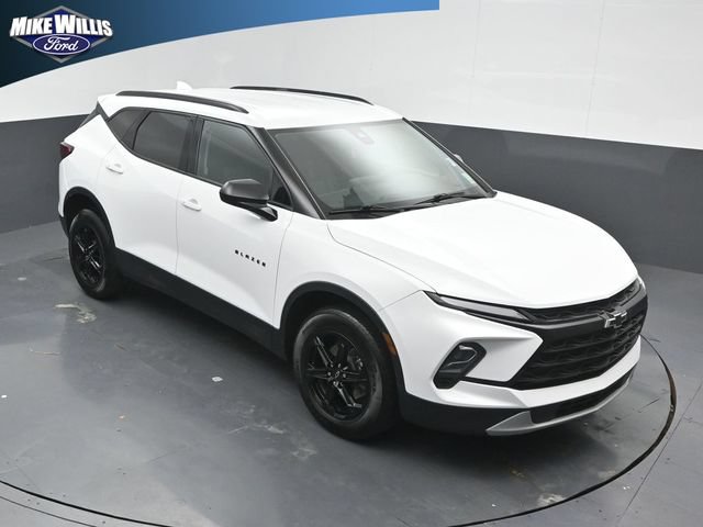 Used 2024 Chevrolet Blazer LT w/ Convenience Package FWD image 9