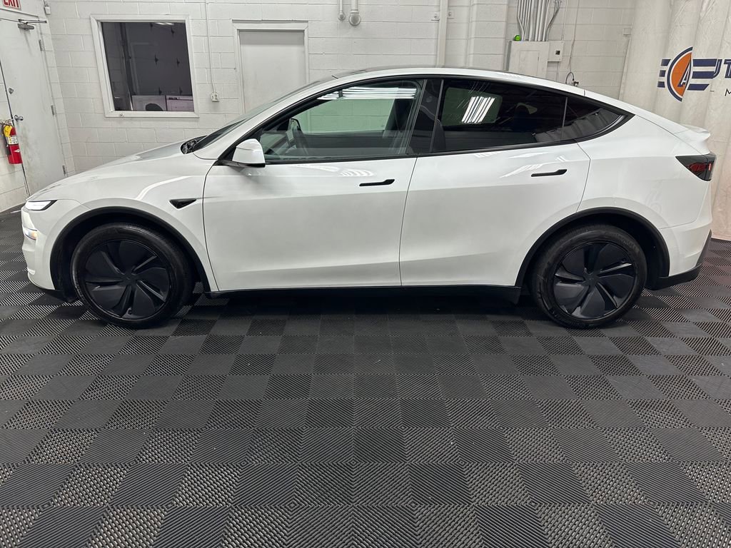 Used 2026 Tesla Model Y Long Range AWD/4WD image 6