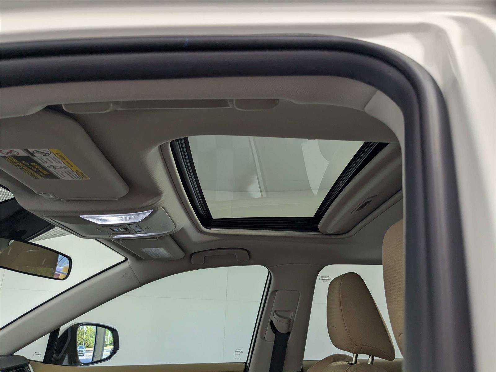 Used 2021 Toyota RAV4 XLE w/ Convenience Package image 15