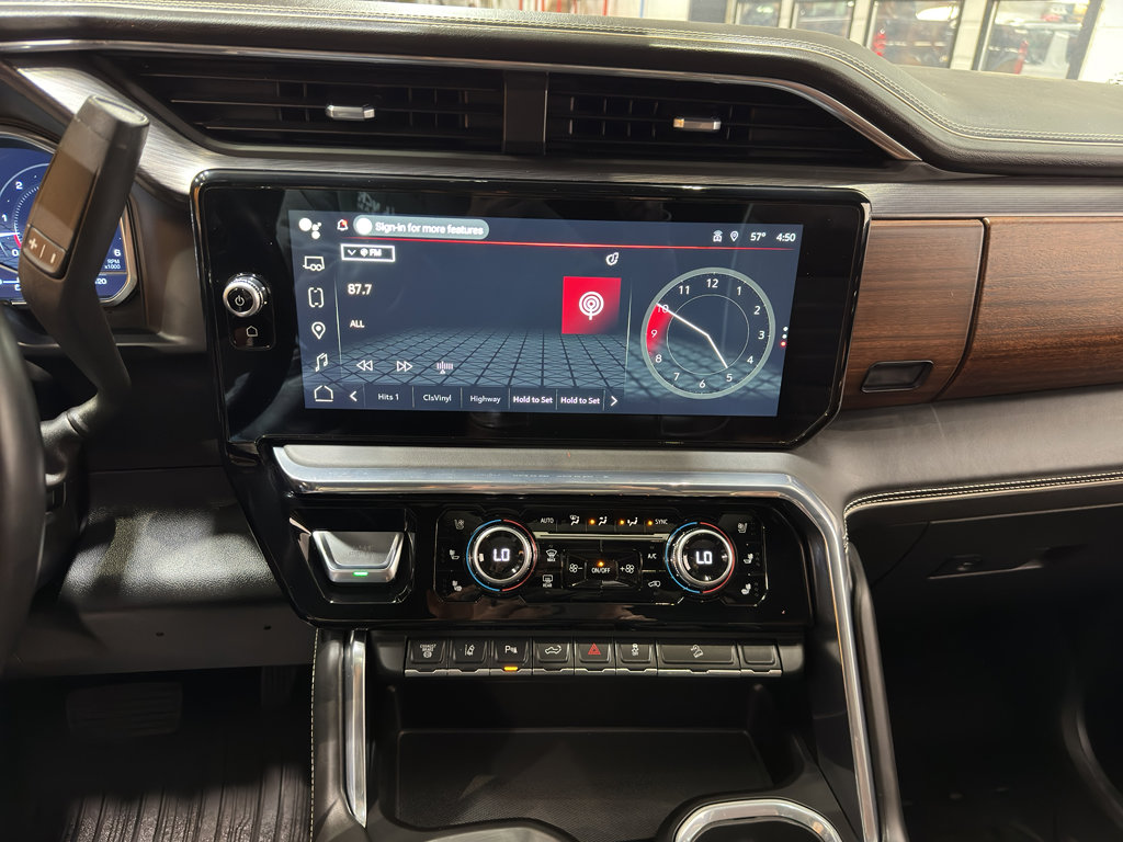 Used 2025 GMC Sierra 3500 Denali Ultimate image 33