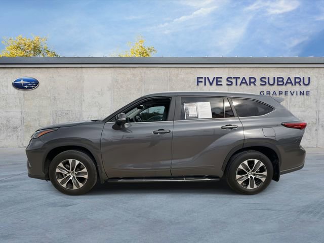 Used 2023 Toyota Highlander XLE image 5