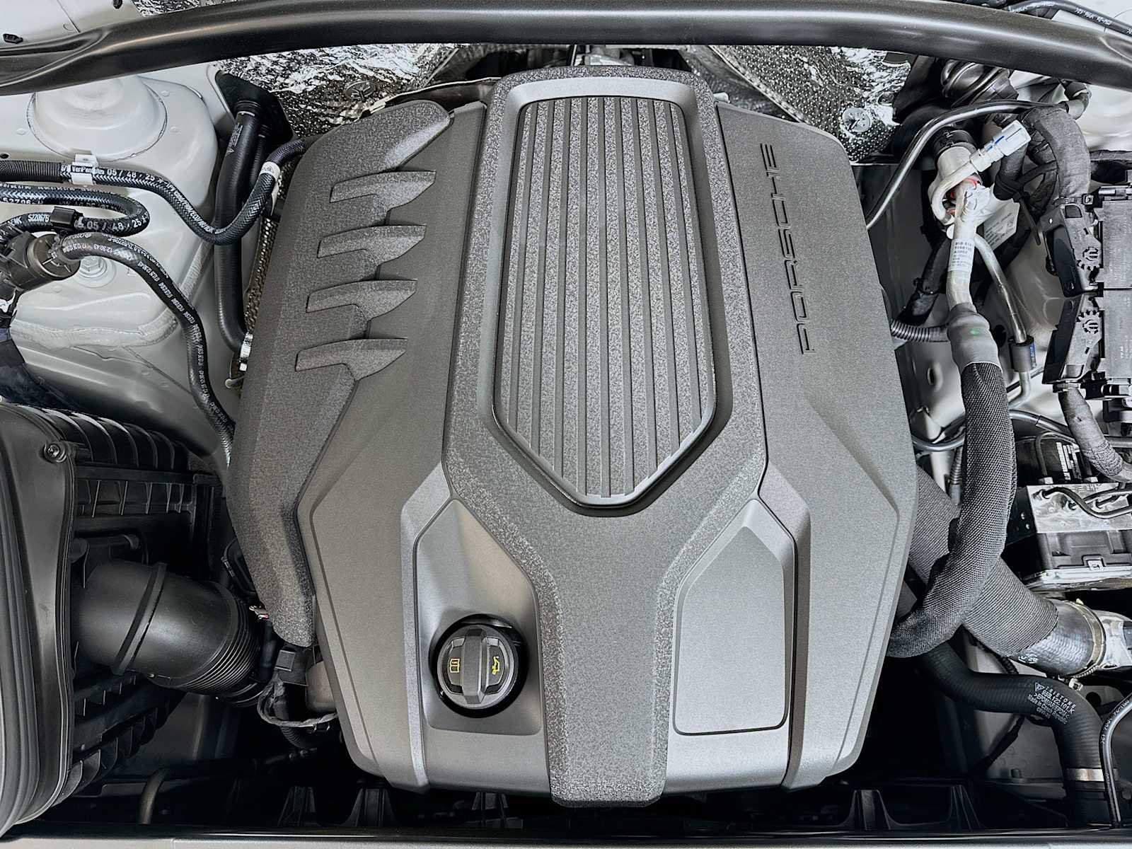 New 2026 Porsche Macan AWD/4WD image 31