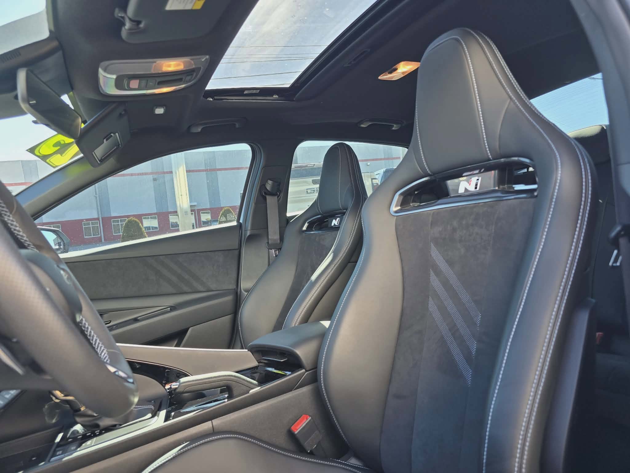 Used 2025 Hyundai Elantra N Base image 12