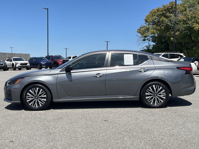 Used 2024 Nissan Altima 2.5 SV FWD image 10