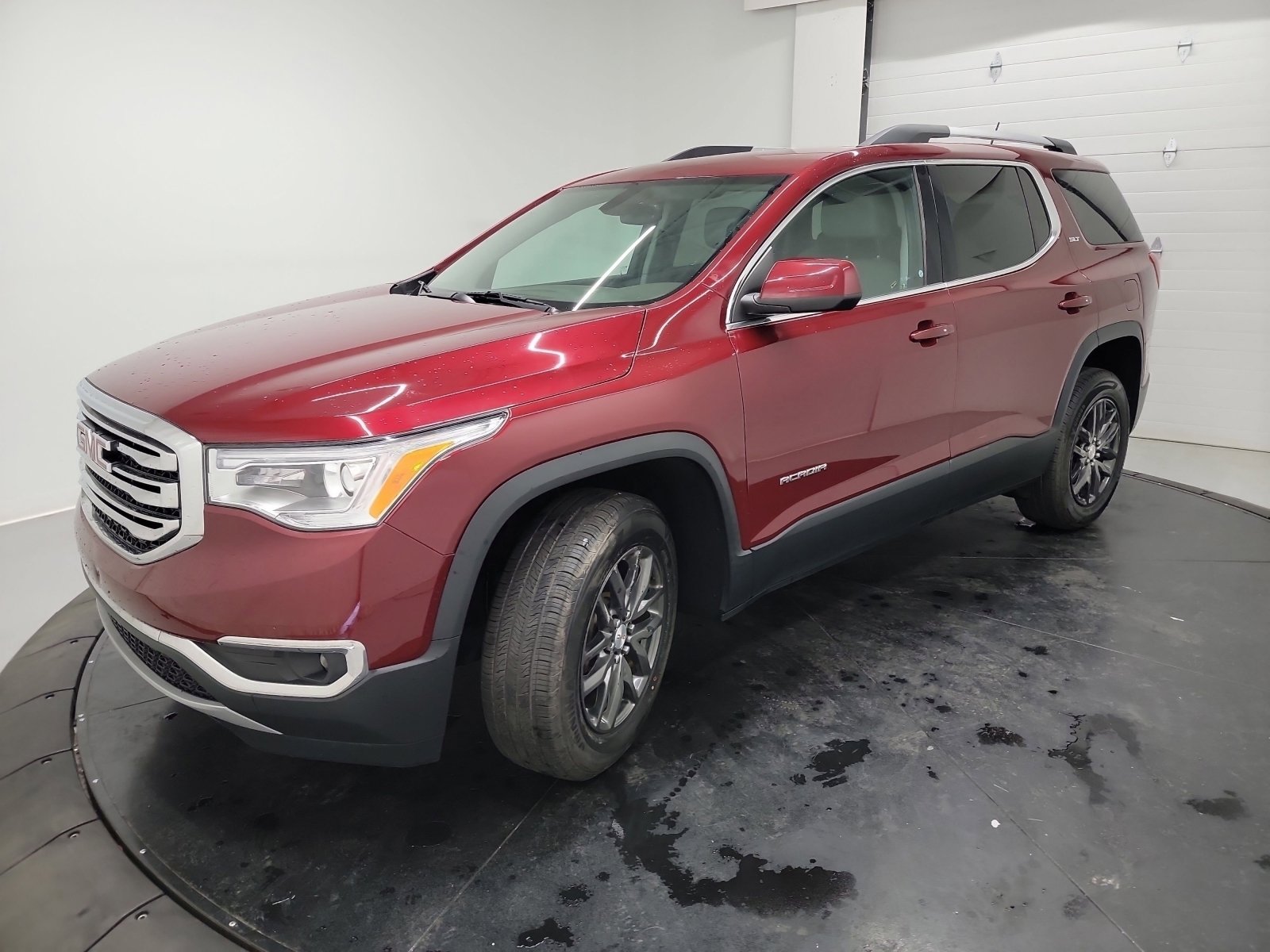 Used 2018 GMC Acadia SLT FWD image 3
