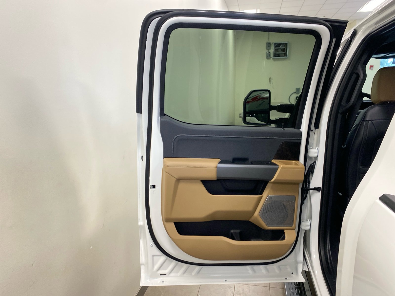 New 2026 Ford F350 Lariat w/ Black Appearance Package image 37