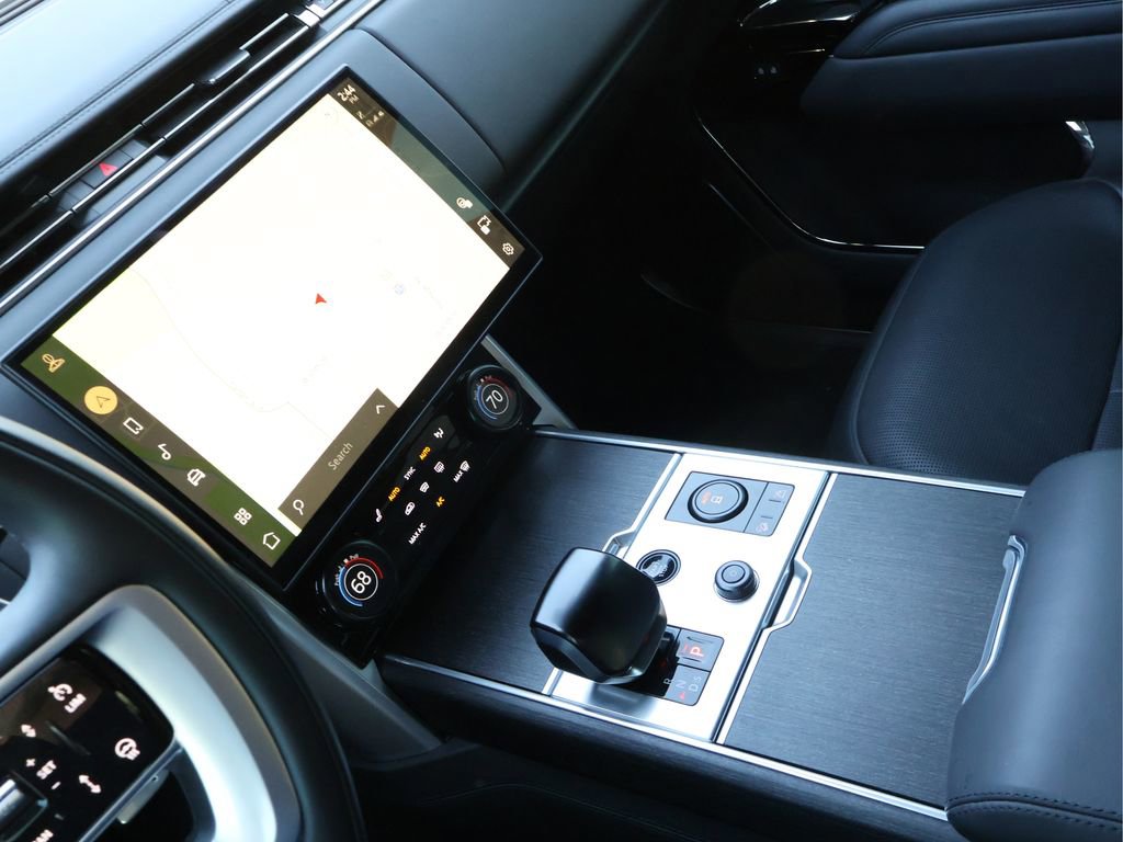 Certified 2023 Land Rover Range Rover SV image 18