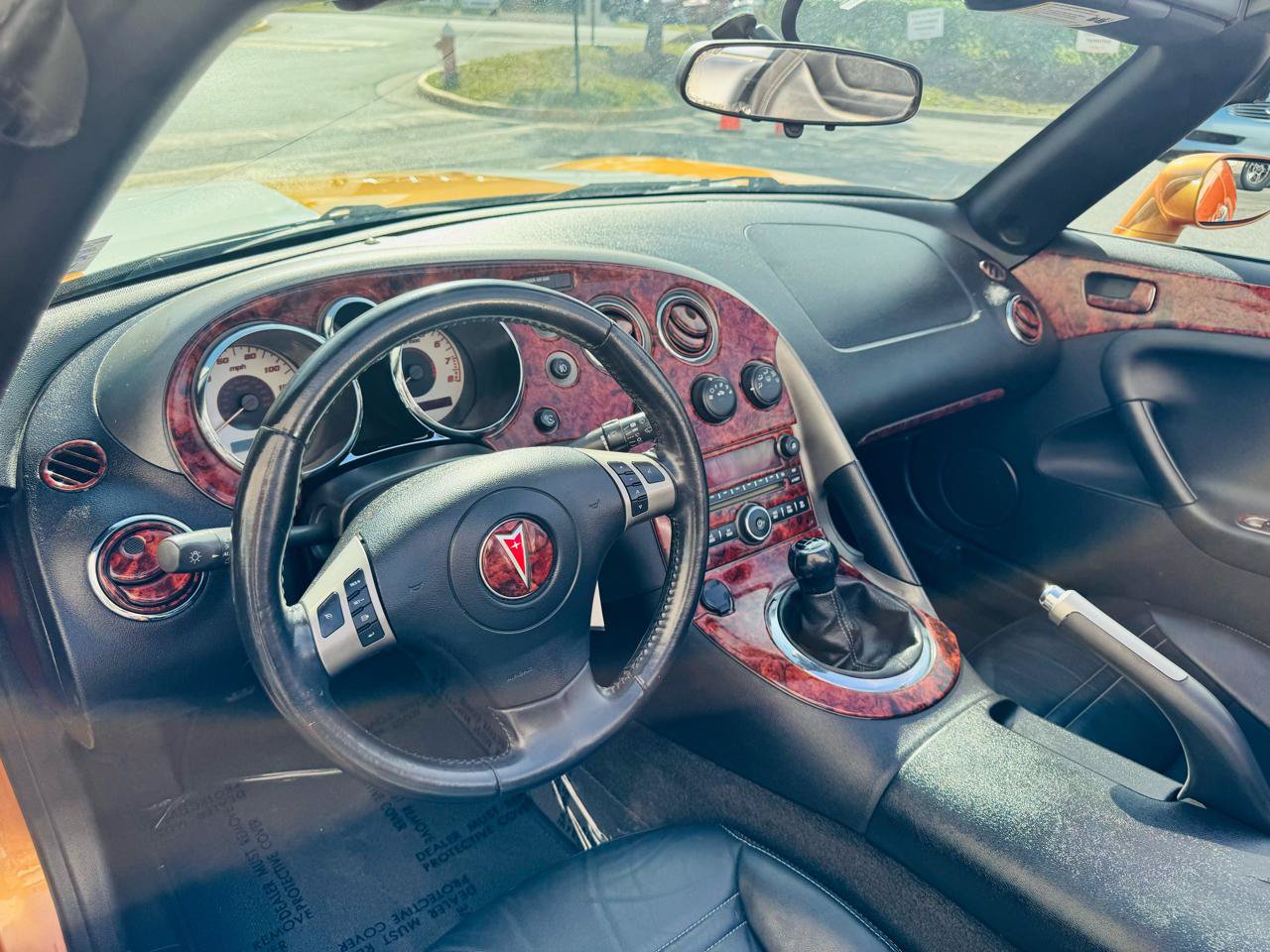Used 2006 Pontiac Solstice Convertible w/ Premium Package RWD image 13