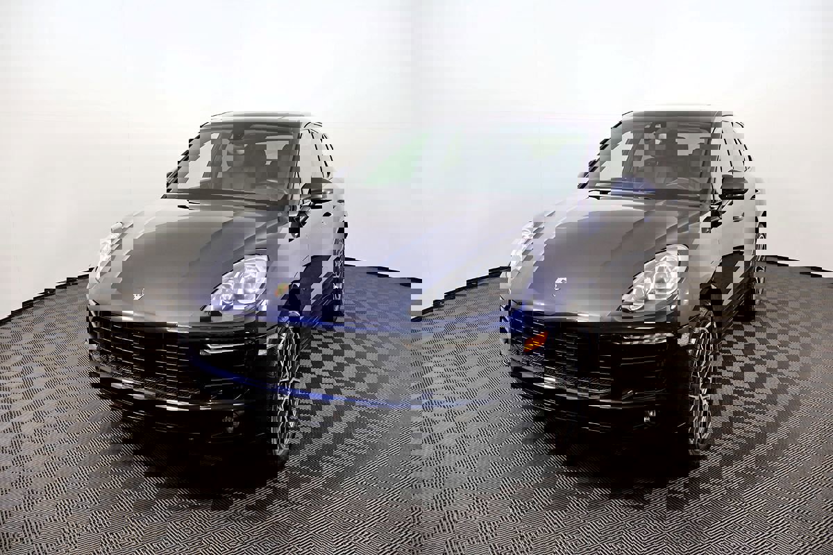 Used 2017 Porsche Macan S image 2