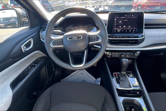 Certified 2025 Jeep Compass Sport AWD/4WD image 5