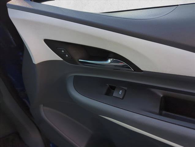 Used 2020 Chevrolet Bolt Premier FWD image 27