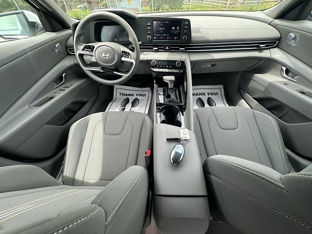 New 2026 Hyundai Elantra Hybrid FWD image 14