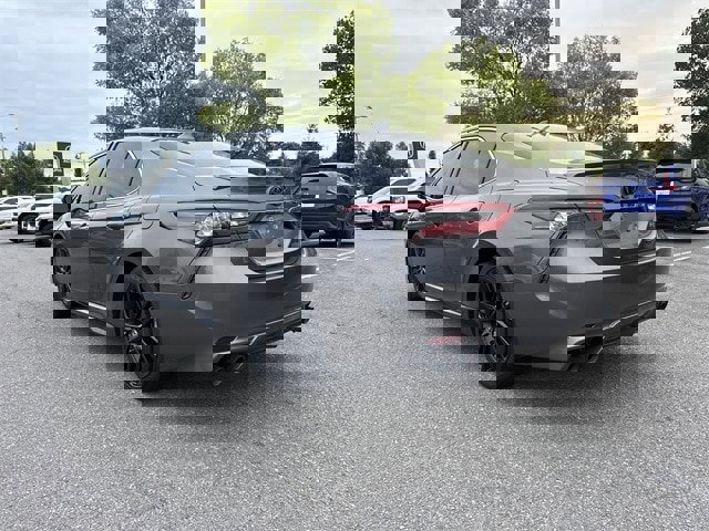 Used 2022 Toyota Camry XSE image 3