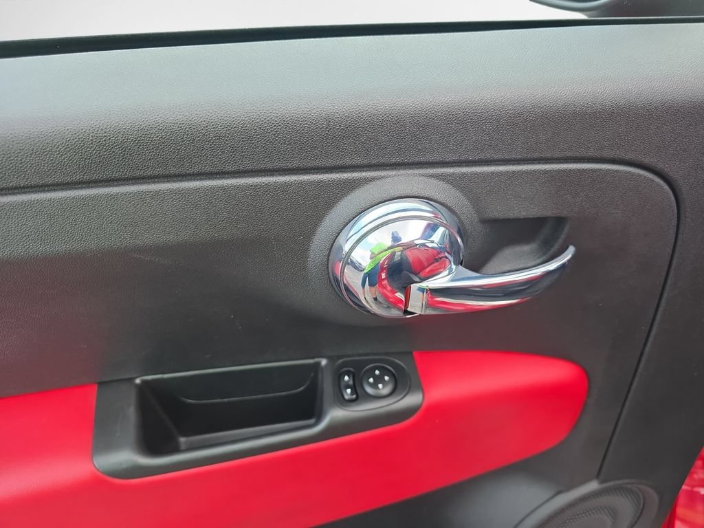 Used 2013 FIAT 500 Abarth w/ Beats Audio Pkg FWD image 13