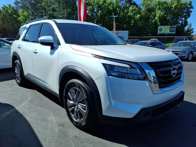 Used 2025 Nissan Pathfinder SV FWD video 1