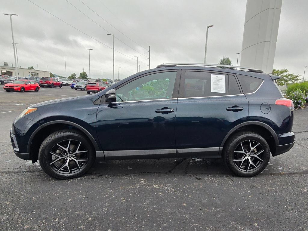 Used 2018 Toyota RAV4 SE w/ Advanced Technology Package AWD/4WD image 5