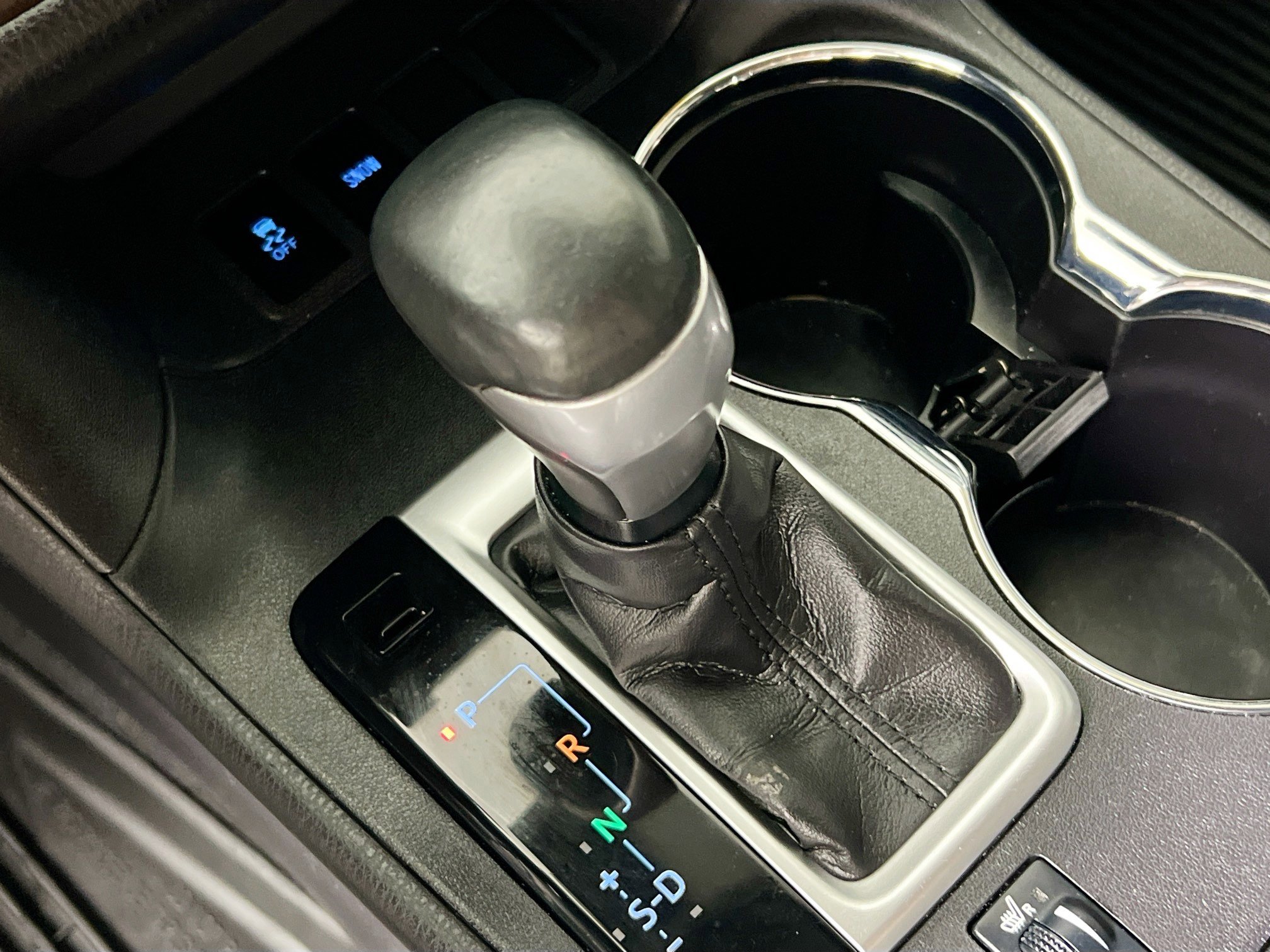 Used 2019 Toyota Highlander XLE FWD image 24