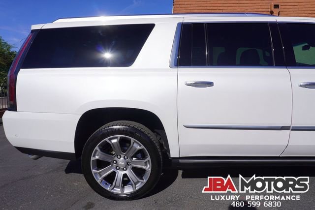 Used 2020 Cadillac Escalade ESV Platinum image 47