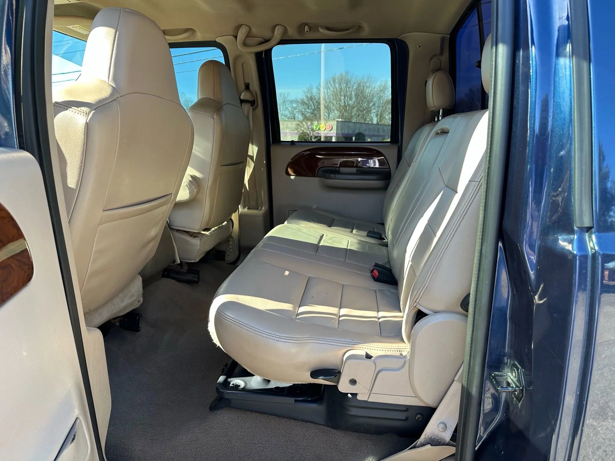 Used 2004 Ford F250 Lariat image 16