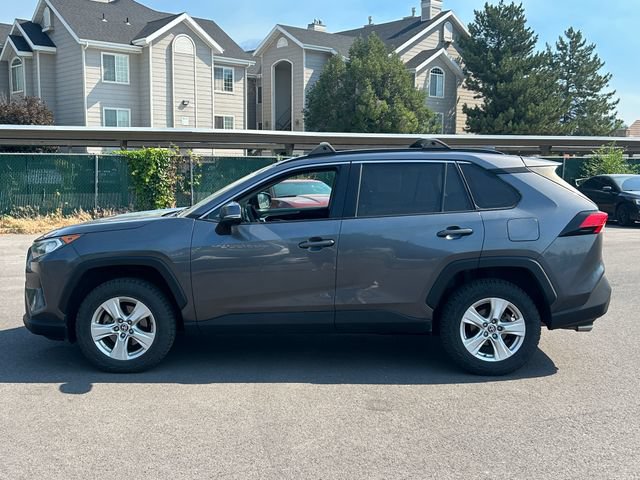 Used 2021 Toyota RAV4 XLE AWD/4WD image 7