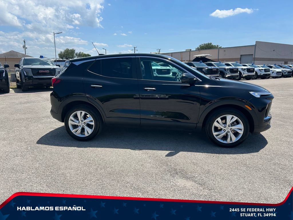 Used 2025 Buick Encore GX Preferred w/ Advanced Technology Package FWD image 4