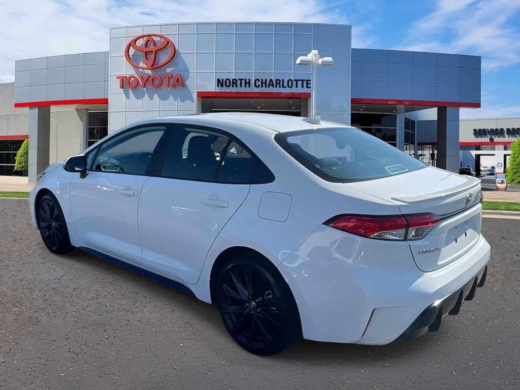 Used 2024 Toyota Corolla SE w/ SE Premium Package FWD image 6