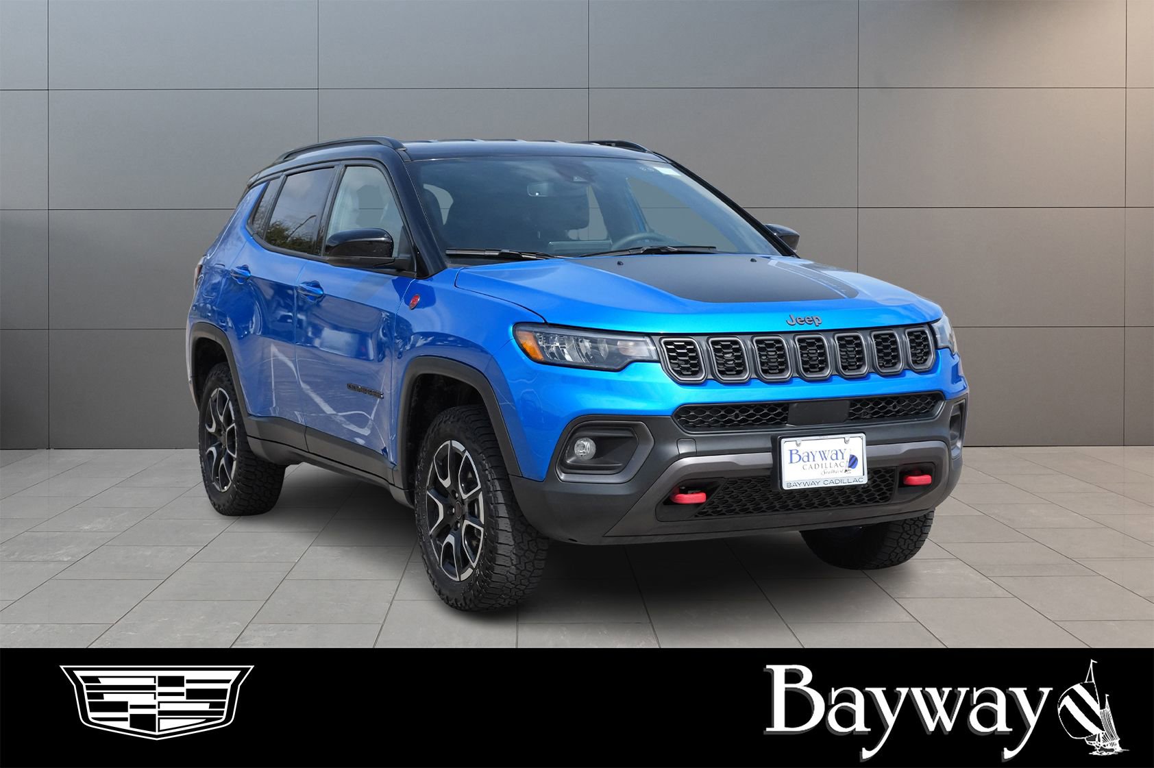 Used 2025 Jeep Compass Trailhawk image 3