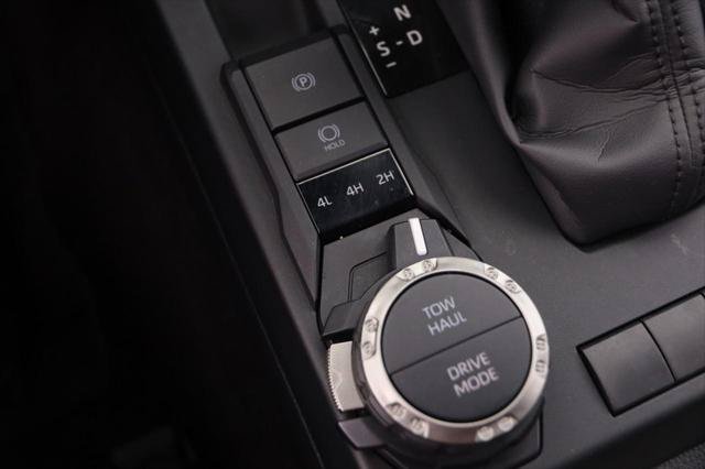 Certified 2025 Toyota 4Runner SR5 AWD/4WD image 15