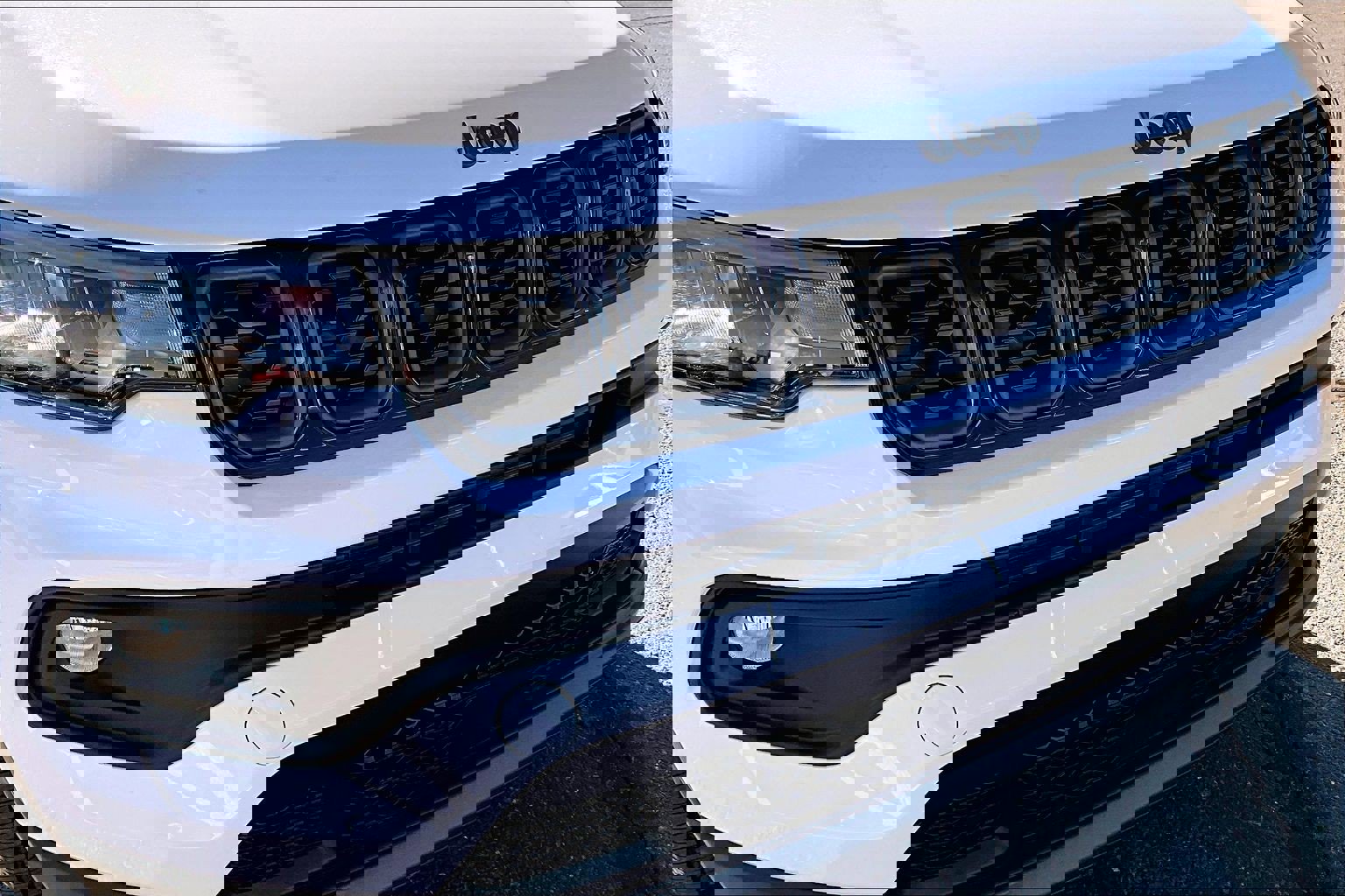 Used 2026 Jeep Compass Latitude image 33