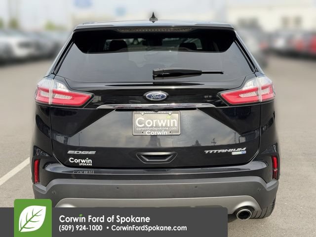 Used 2020 Ford Edge Titanium w/ Equipment Group 301A AWD/4WD image 18