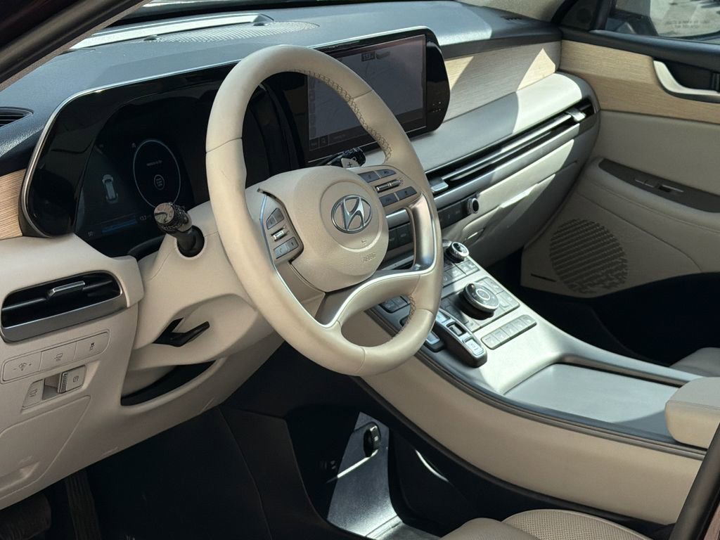 Used 2023 Hyundai Palisade Limited image 16