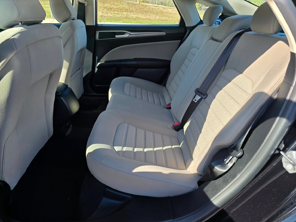 Used 2020 Ford Fusion S FWD image 13