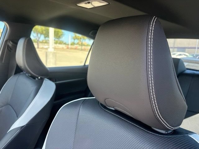 Used 2026 Toyota Camry SE w/ Convenience Package FWD image 9