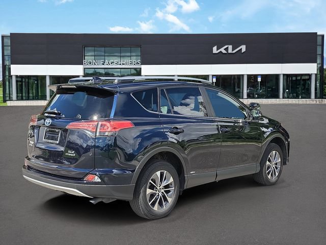 Used 2017 Toyota RAV4 XLE w/ All Weather Liner Package AWD/4WD image 4